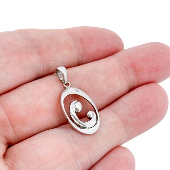 Oval Mother and Child Diamond Pendant | Vintage Sterling Silver 925 - Picture 1 of 8